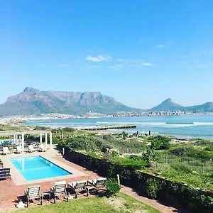 Apartment Beachfront At Leisure Bay, Cape Town