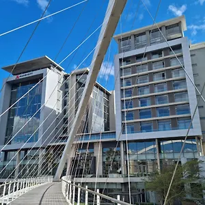 Apartment Crystal Towers Luxury By Century Letting, Cape Town